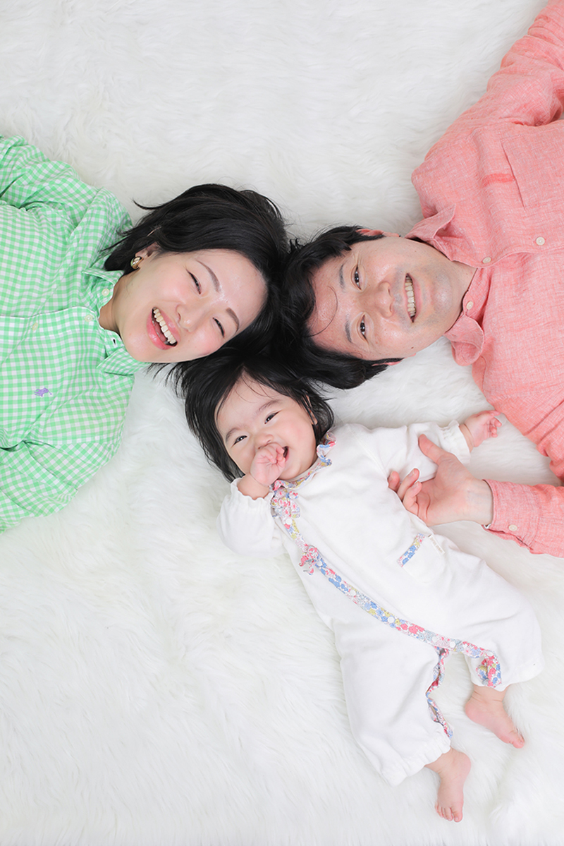 家族写真 おしゃれなスタジオ