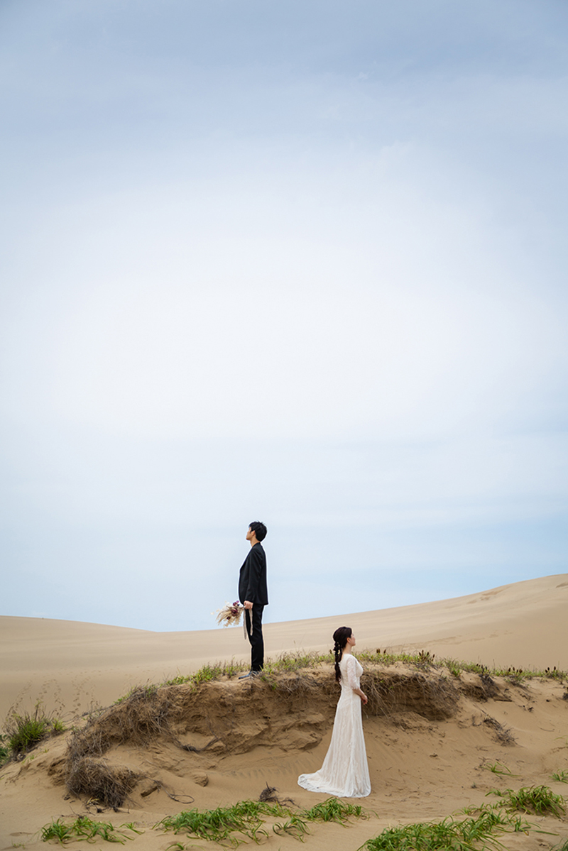 鳥取砂丘で結婚写真